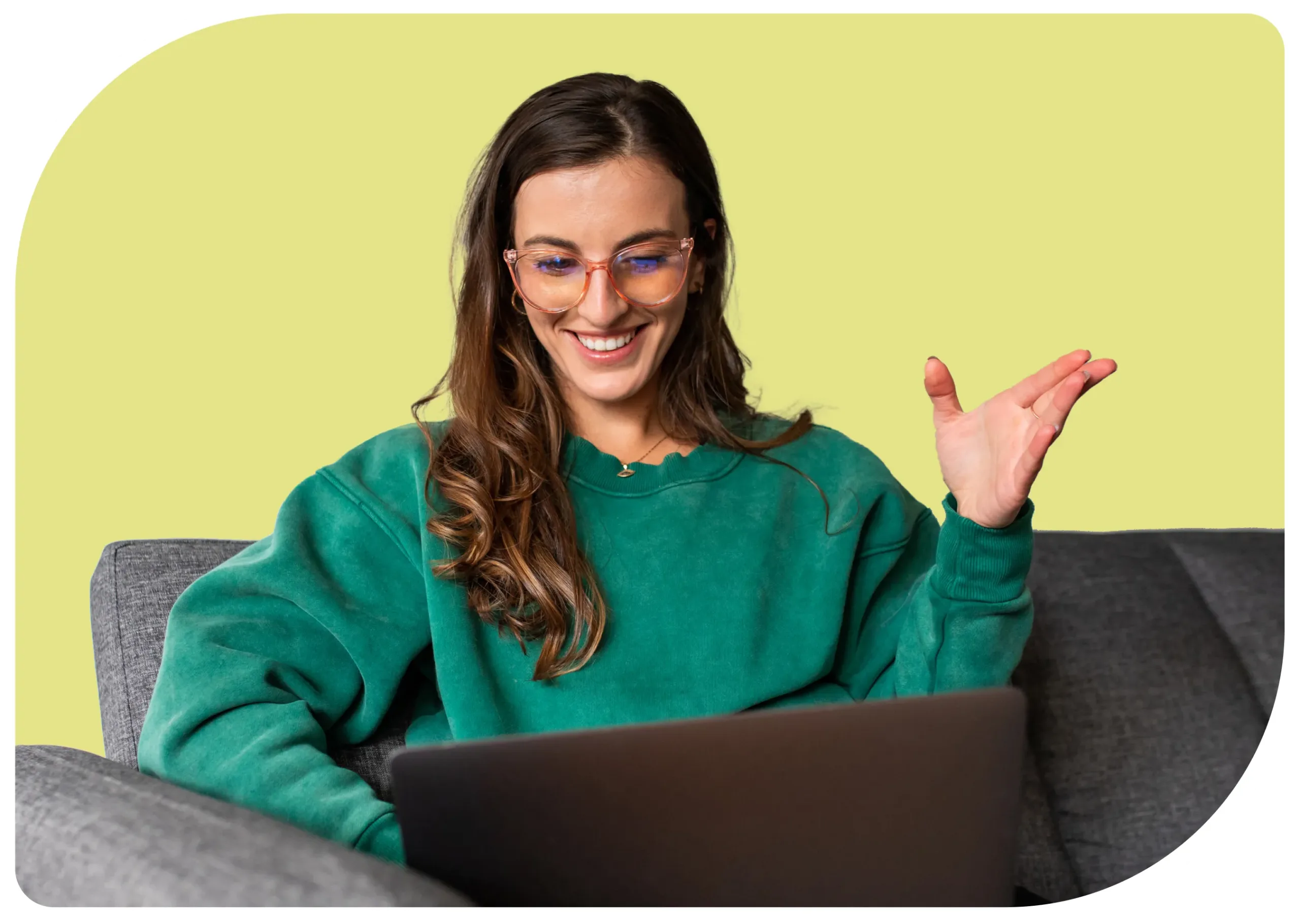 A woman uses her laptop to apply online for the Fig Online Personal Loans